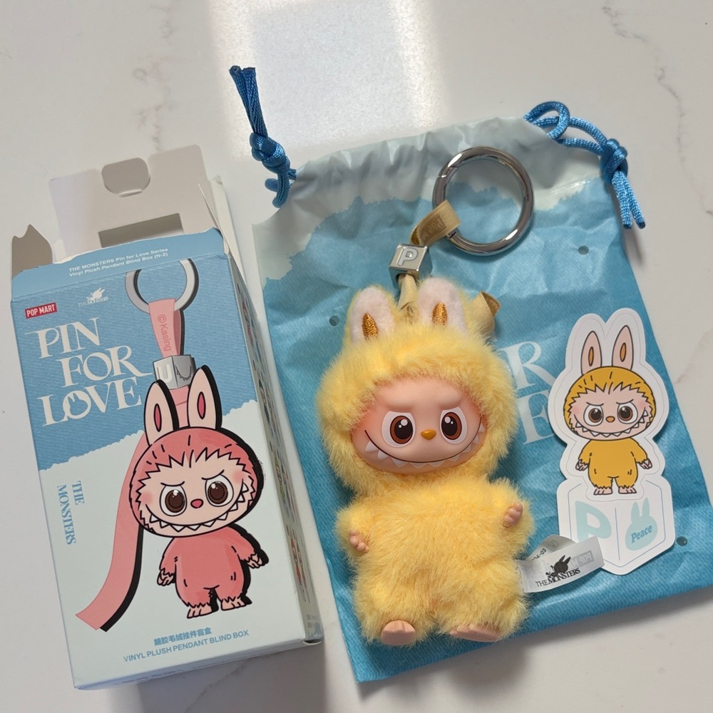 Pin for love mini labubu - P